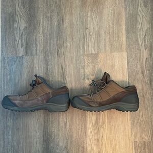 Lands End Women's Suede Low Hiking Boot Bungee Cord Lace